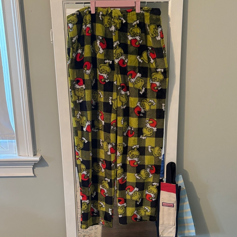 Dr. Seuss Grinch Yellow and Black Pajama Pants